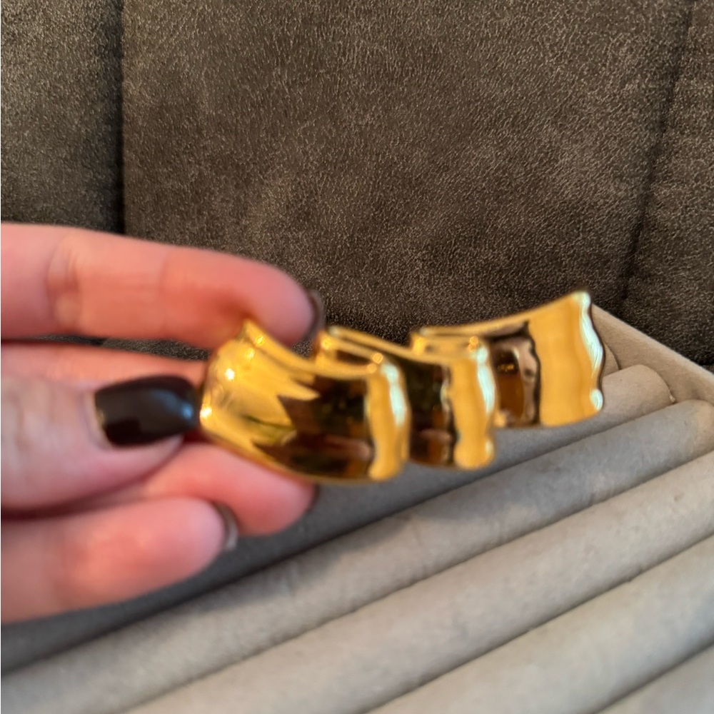Vintage Givenchy brooch - Picture 4 of 5